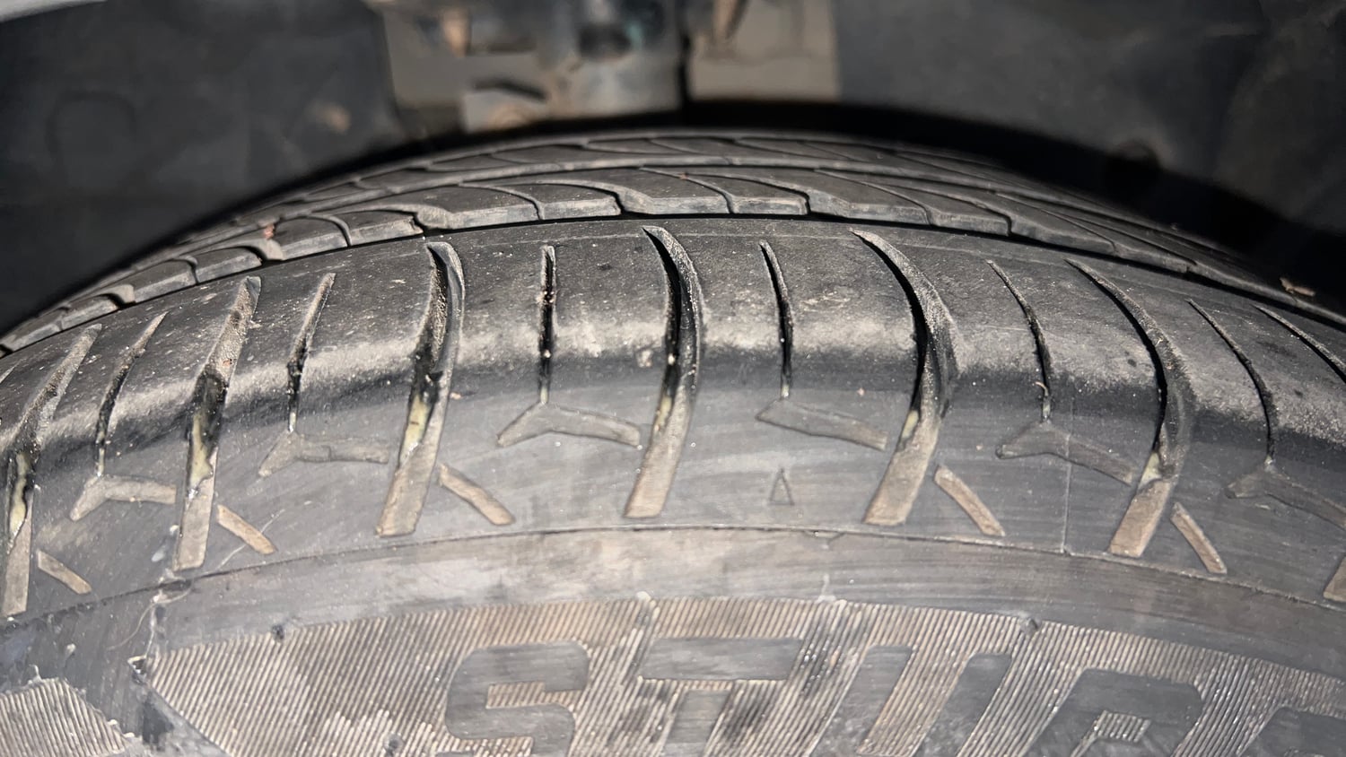 Used 2020 Ford Freestyle Titanium Plus 1.2 Ti-VCT Petrol Manual tyres RIGHT FRONT TYRE TREAD VIEW