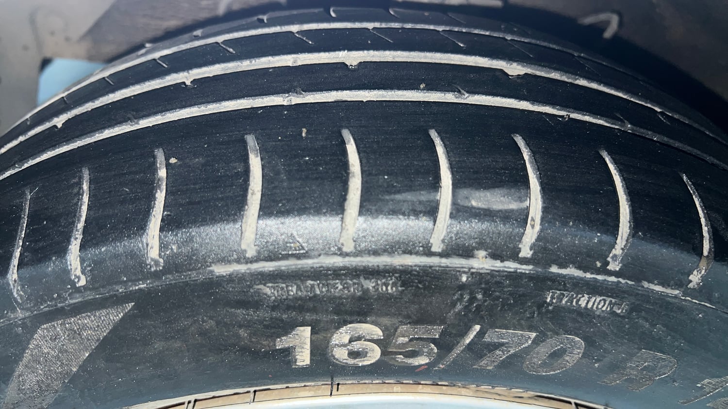 Used 2021 Hyundai Aura S 1.2 CNG Cng Manual tyres LEFT FRONT TYRE TREAD VIEW