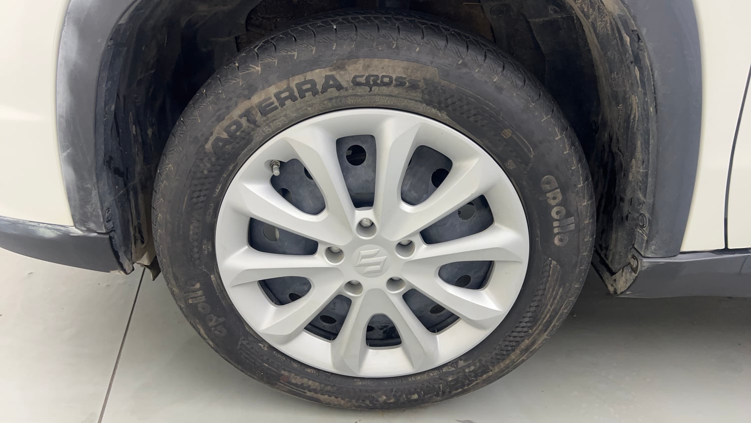 Used 2025 Maruti Suzuki Grand Vitara Delta Smart Hybrid Petrol Manual tyres LEFT FRONT TYRE RIM VIEW