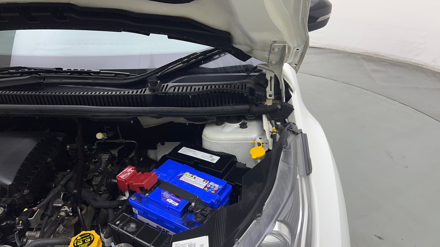 Used 2023 Tata Nexon XZA Plus (L) Petrol Automatic engine ENGINE LEFT SIDE HINGE & APRON VIEW