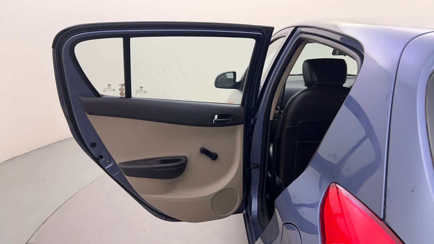 Used 2013 Hyundai i20 Era 1.2 Petrol Manual interior LEFT REAR DOOR OPEN VIEW