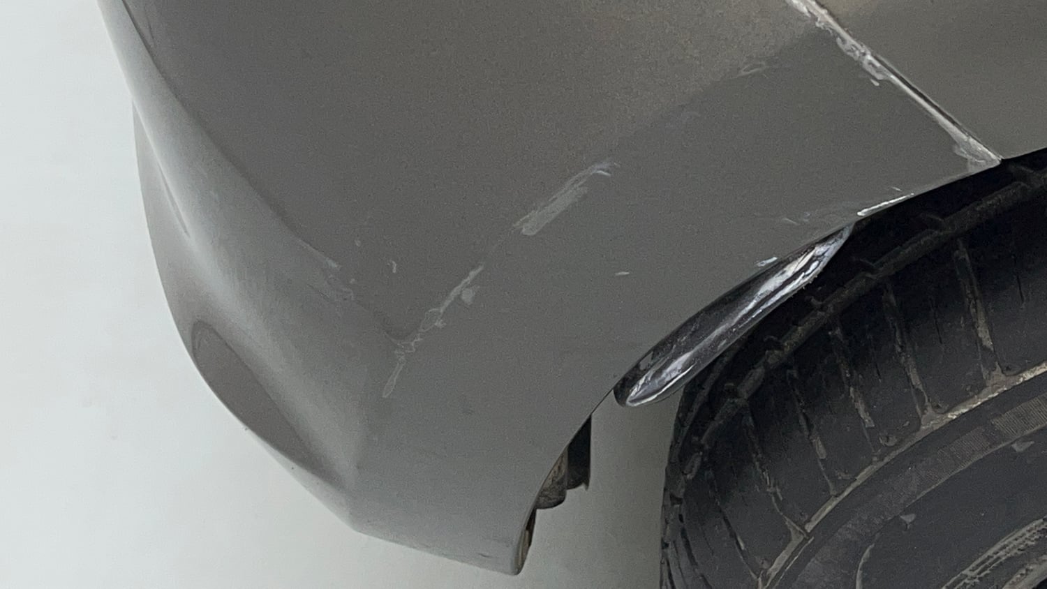 Used 2021 Maruti Suzuki Swift VXi Petrol Manual dents MINOR SCRATCH