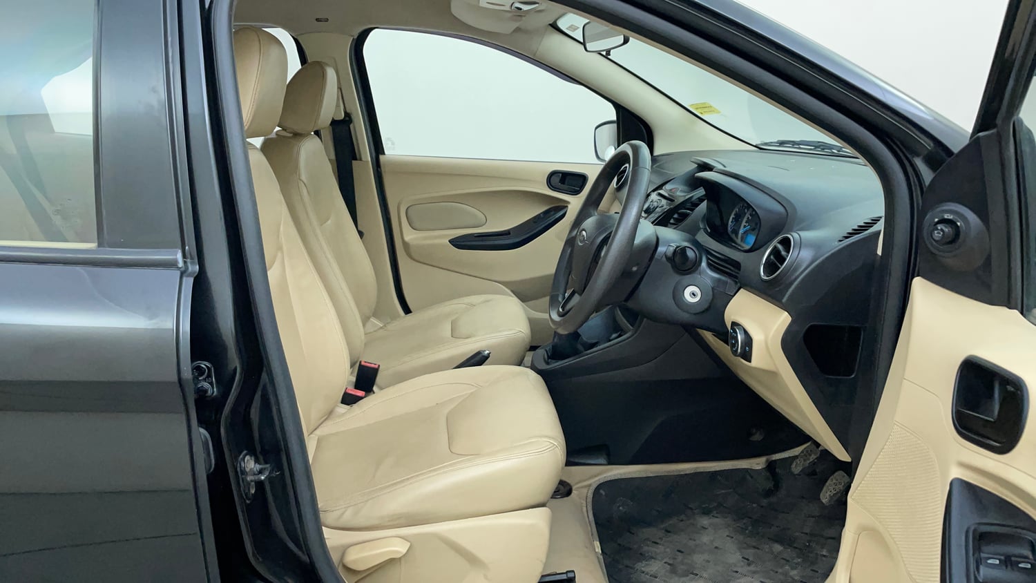 Used 2016 Ford Figo Aspire Titanium1.5 TDCi Diesel Manual interior RIGHT SIDE FRONT DOOR CABIN VIEW