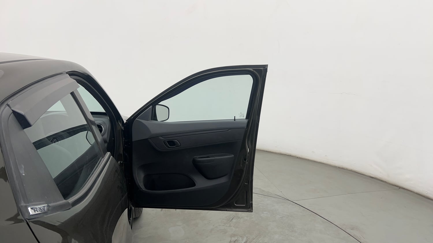 Used 2022 Renault Kwid RXT 1.0 AMT Opt Petrol Automatic interior RIGHT FRONT DOOR OPEN VIEW
