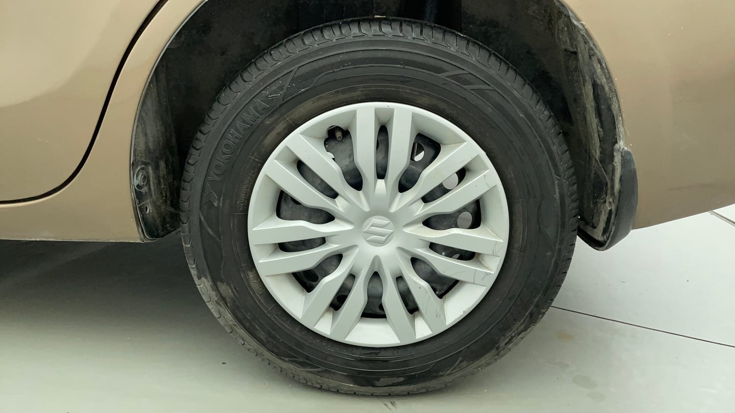 Used 2017 Maruti Suzuki Dzire VXi Petrol Manual tyres LEFT REAR TYRE RIM VIEW