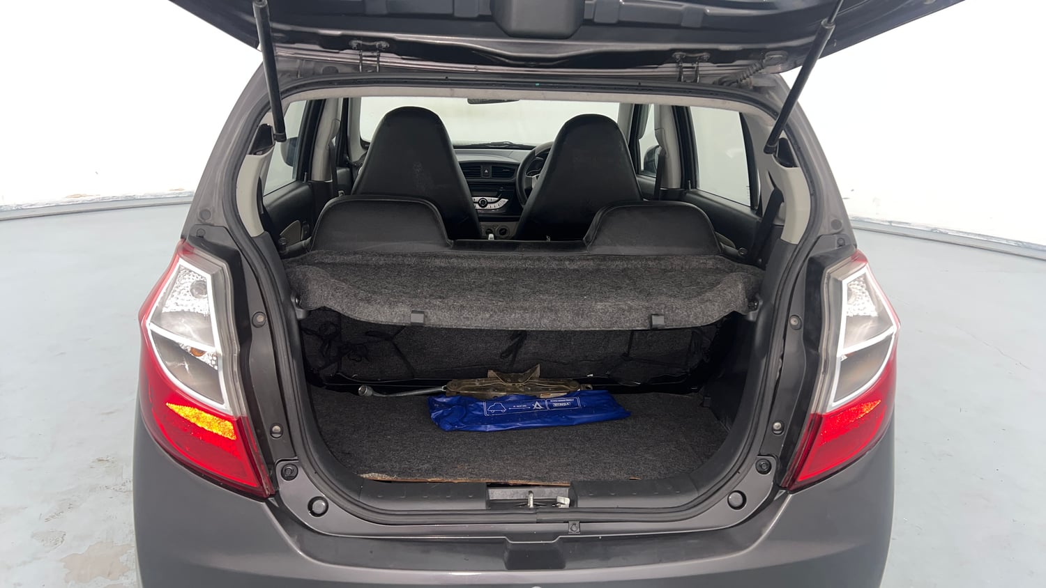 Used 2019 maruti-suzuki Alto K10 VXi (O) AMT Petrol Automatic interior DICKY INSIDE VIEW