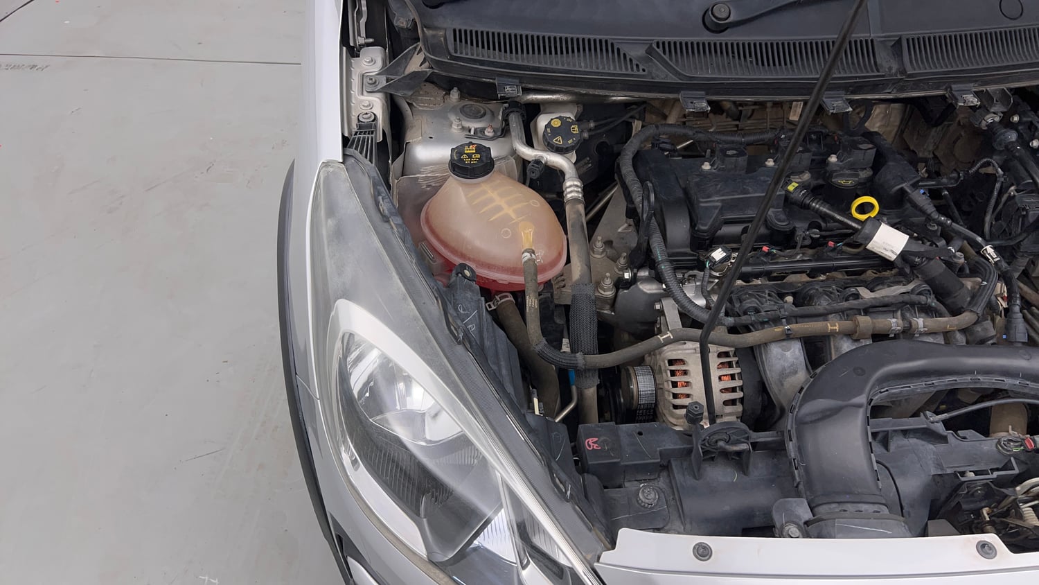 Used 2020 Ford Freestyle Titanium Plus 1.2 Ti-VCT Petrol Manual engine ENGINE RIGHT SIDE VIEW