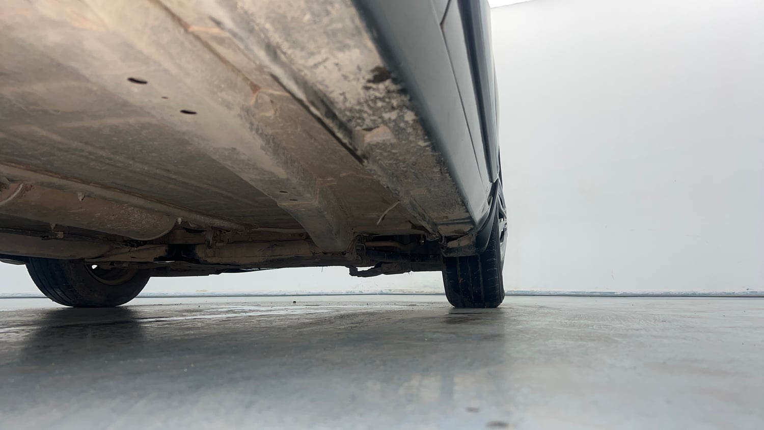 Used 2019 Maruti Suzuki Baleno Delta Petrol Manual extra REAR RIGHT UNDERBODY VIEW
