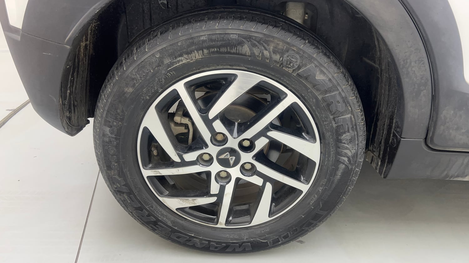 Used 2024 Mahindra XUV 3XO AX5 1.5 Diesel Diesel Manual tyres RIGHT REAR TYRE RIM VIEW