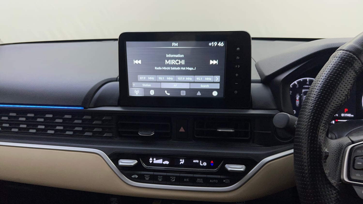 Used 2025 Honda Amaze VX 1.2 Petrol CVT Petrol Automatic top_features Touch screen infotainment system