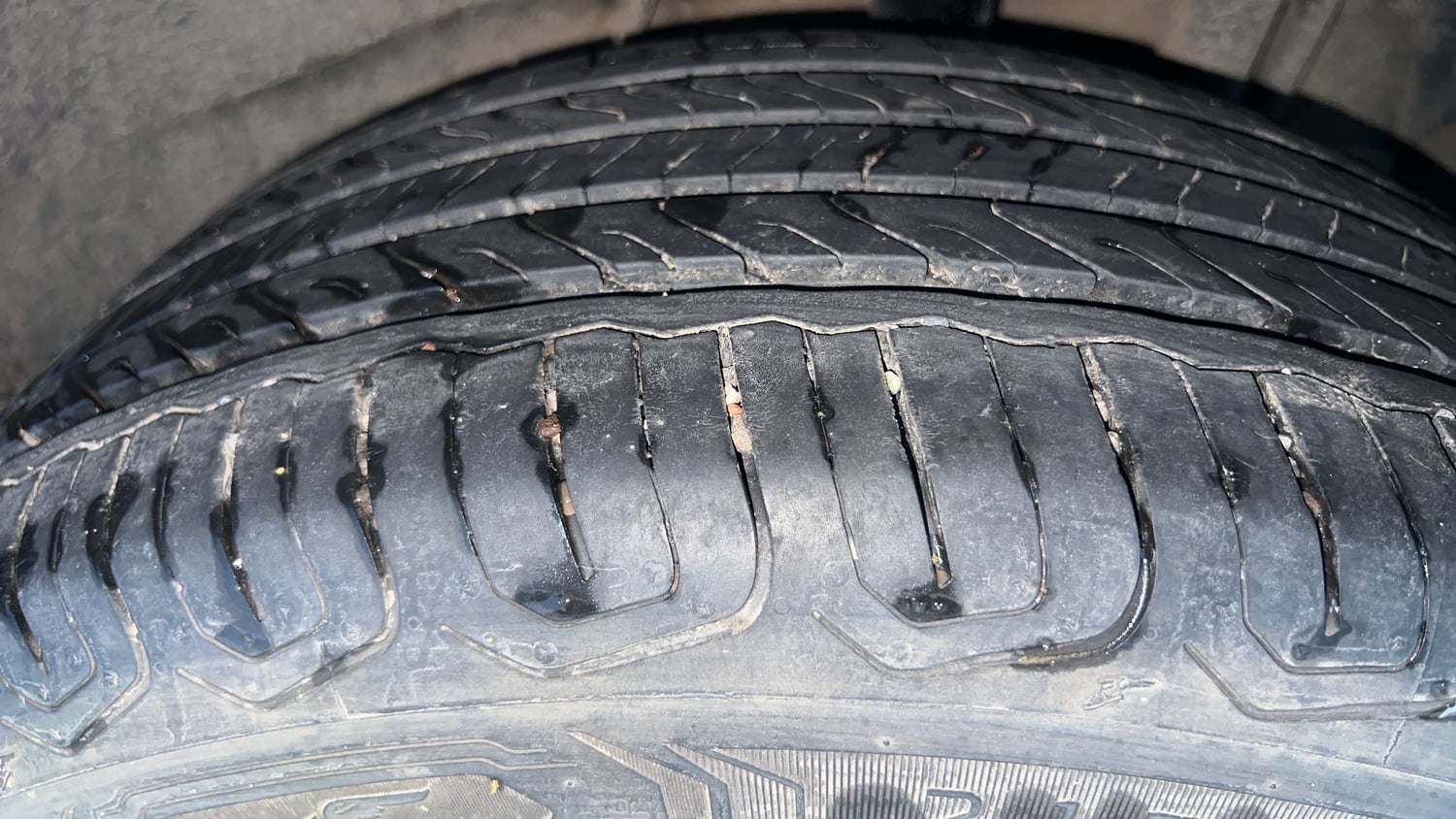 Used 2025 Tata Nexon Fearless Plus S 1.2 Revotron Petrol 7DCA DT Petrol Automatic tyres LEFT REAR TYRE TREAD VIEW