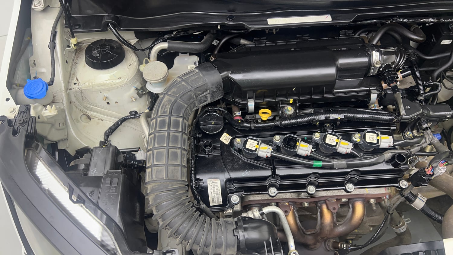 Used 2022 Maruti Suzuki Ignis Sigma 1.2 MT Petrol Manual engine ENGINE RIGHT SIDE VIEW