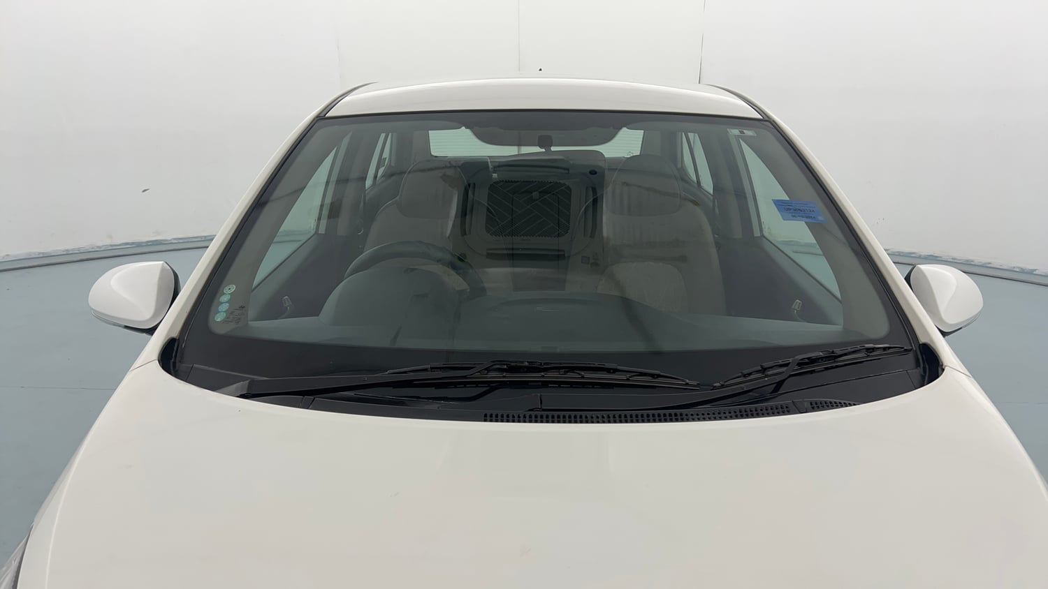 Used 2014 Hyundai Xcent S 1.2 Petrol Manual exterior FRONT WINDSHIELD VIEW