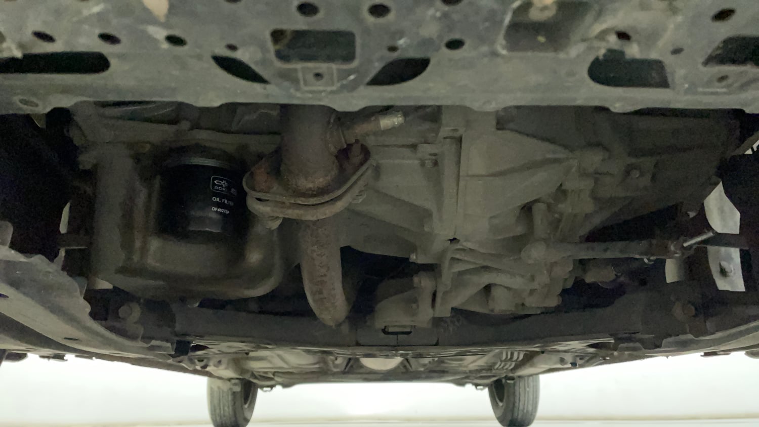 Used 2017 Maruti Suzuki Dzire VXi Petrol Manual extra FRONT LEFT UNDERBODY VIEW