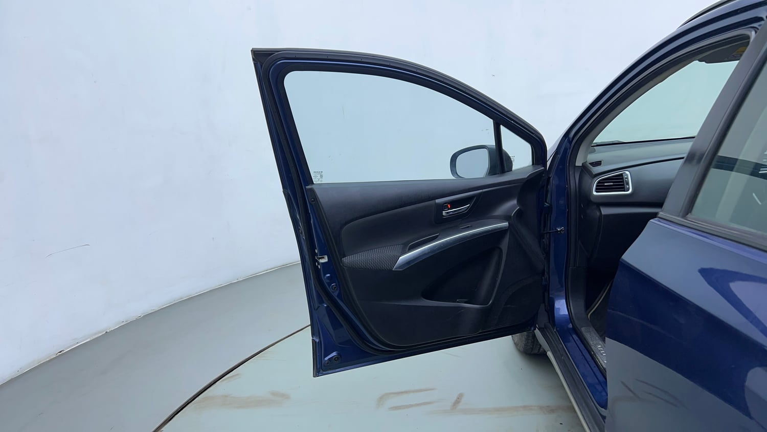 Used 2018 Maruti Suzuki S-Cross Zeta 1.3 Diesel Manual interior LEFT FRONT DOOR OPEN VIEW