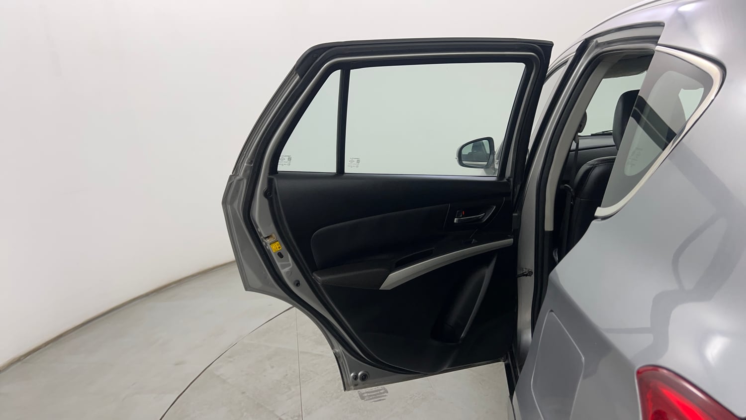Used 2015 Maruti Suzuki S-Cross Alpha 1.6 Diesel Manual interior LEFT REAR DOOR OPEN VIEW
