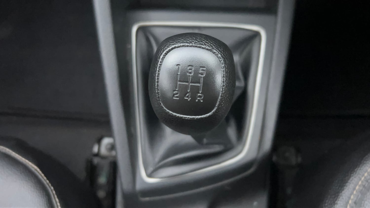 Used 2018 Hyundai Elite i20 Asta 1.2 Petrol Manual interior GEAR  KNOB VIEW