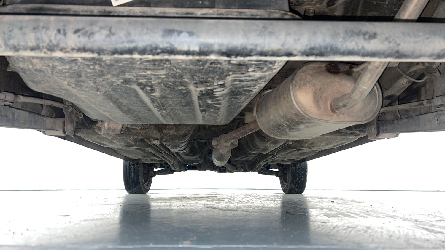 Used 2020 Tata Tiago XT Petrol Manual extra REAR UNDERBODY VIEW (TAKEN FROM REAR)