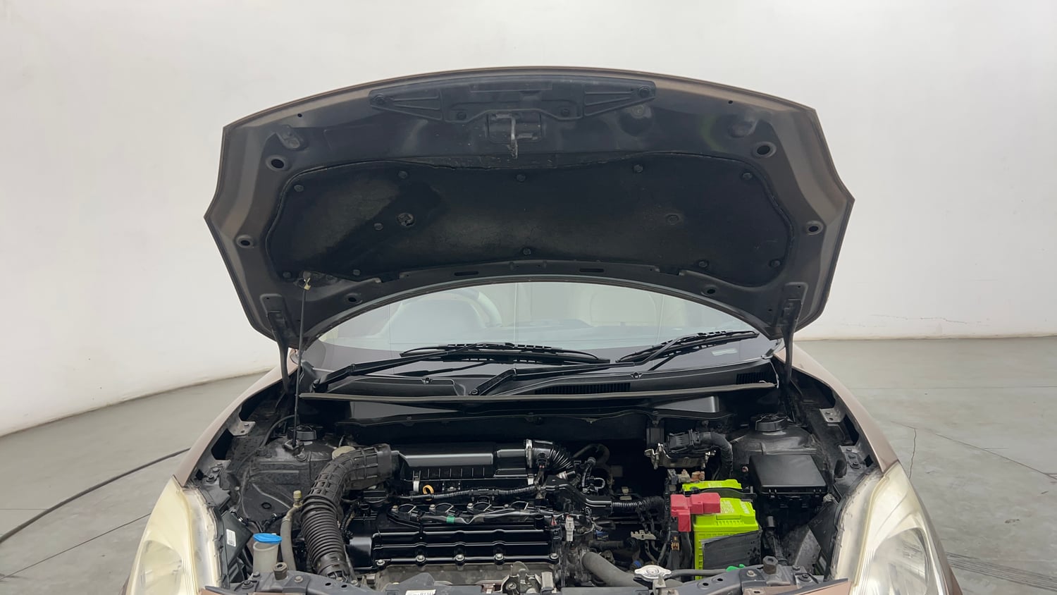Used 2017 Maruti Suzuki Dzire ZXi Petrol Manual engine ENGINE & BONNET OPEN FRONT VIEW