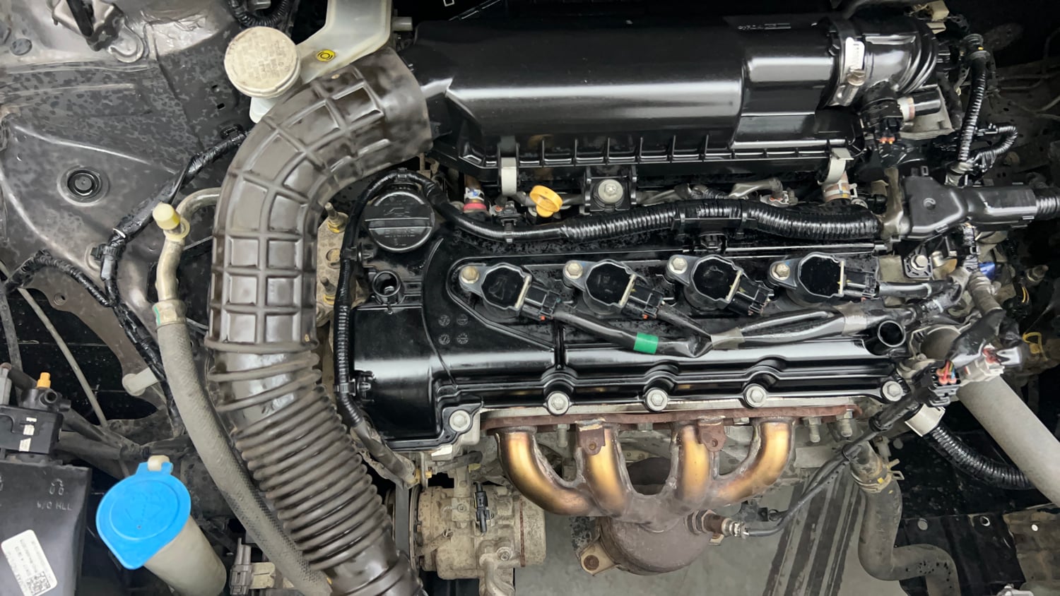 Used 2017 Maruti Suzuki Dzire ZXi Petrol Manual engine ENGINE RIGHT SIDE VIEW