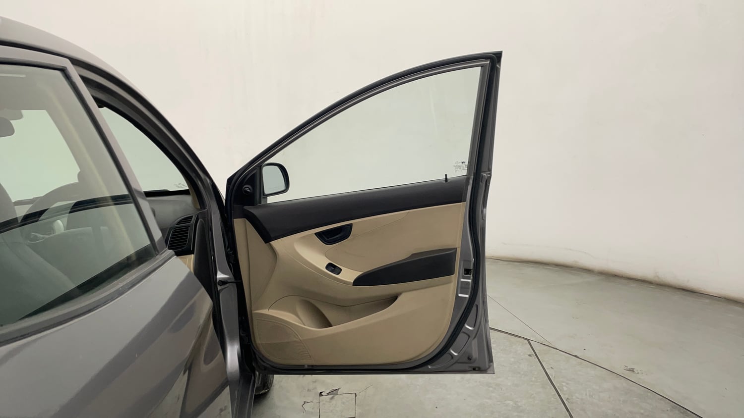 Used 2013 Hyundai Eon Magna Petrol Manual interior RIGHT FRONT DOOR OPEN VIEW