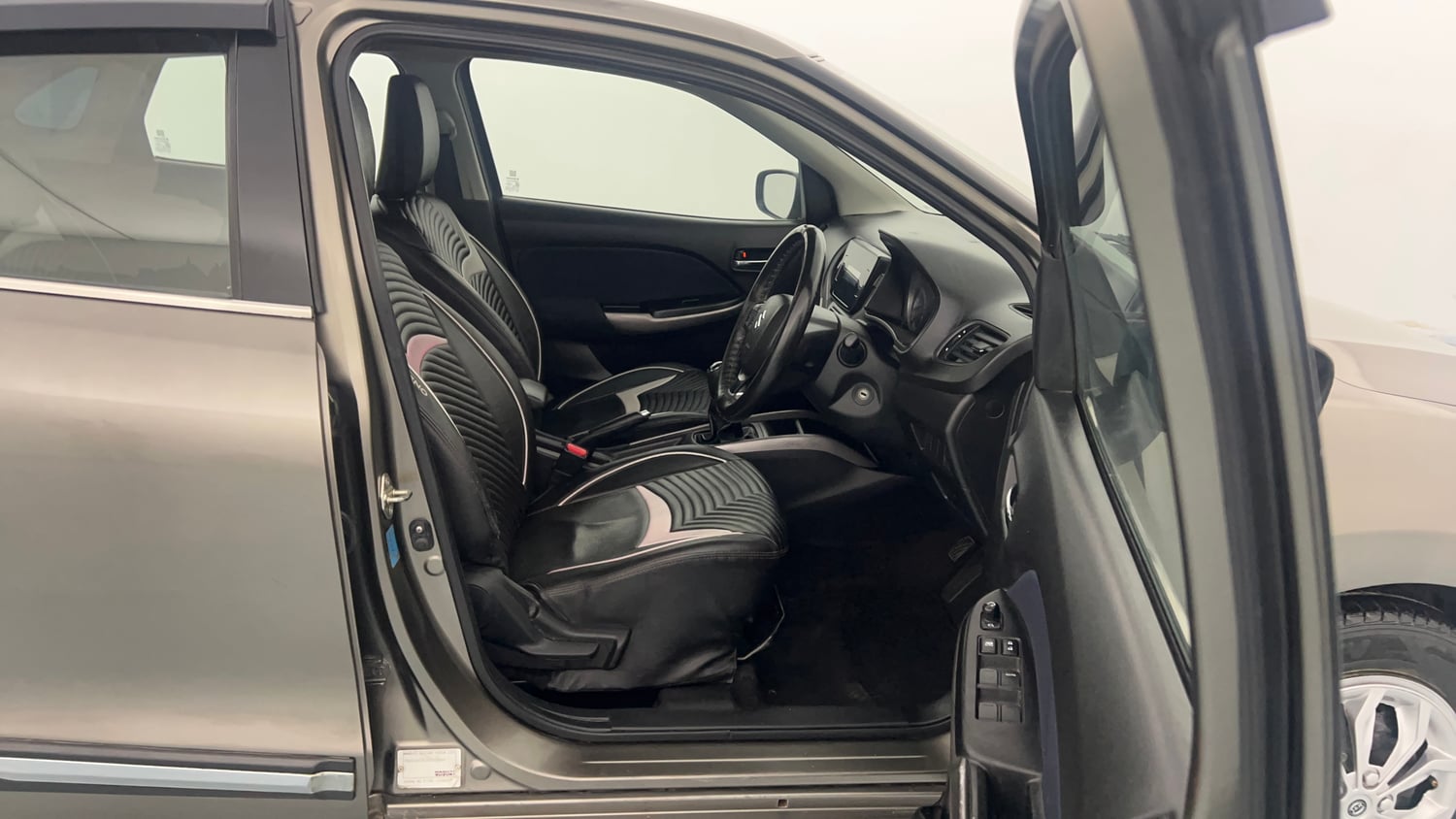 Used 2019 Maruti Suzuki Baleno Delta Petrol Manual interior RIGHT SIDE FRONT DOOR CABIN VIEW