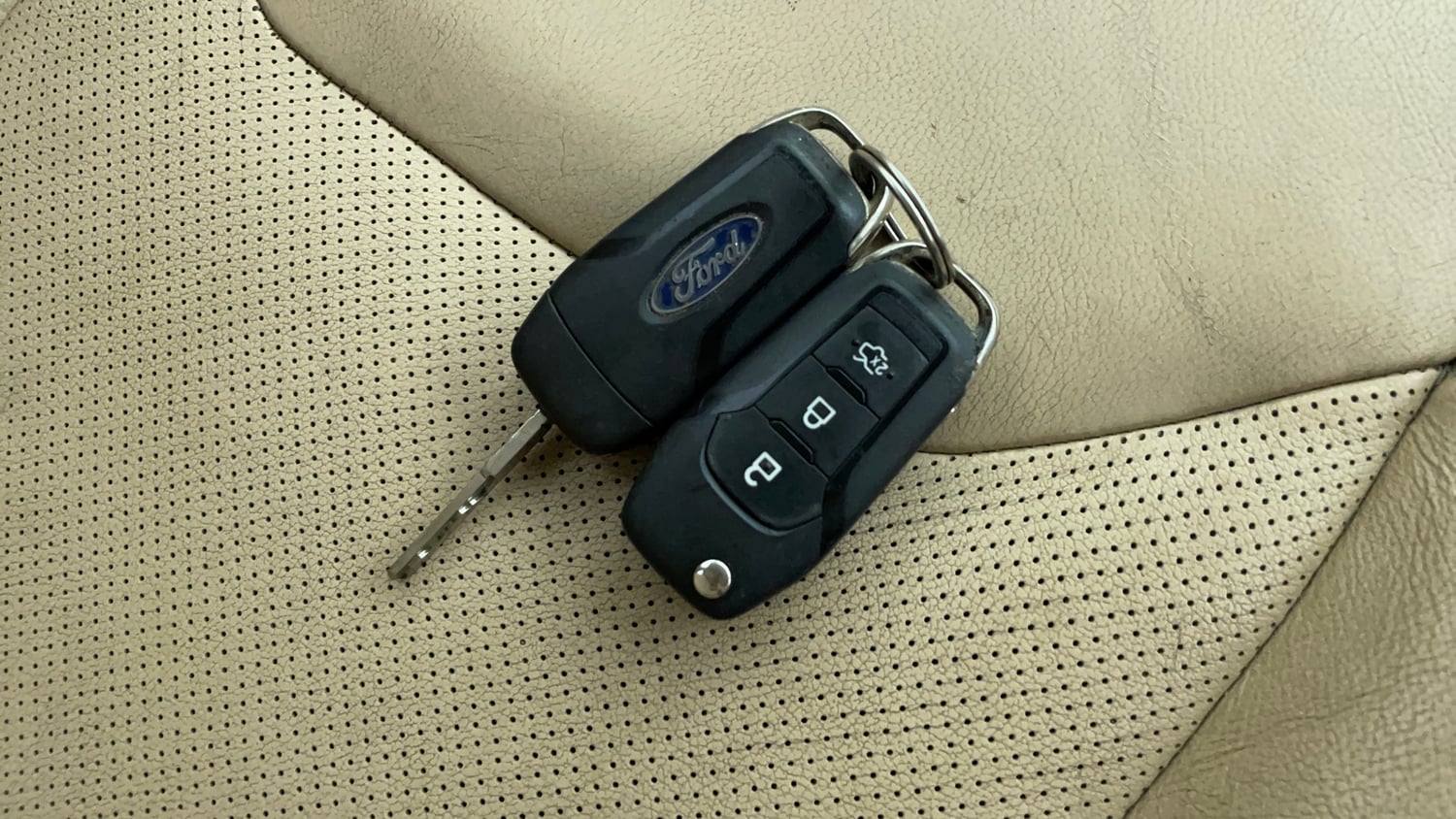 Used 2016 Ford Figo Aspire Titanium1.5 TDCi Diesel Manual extra CAR KEY VIEW