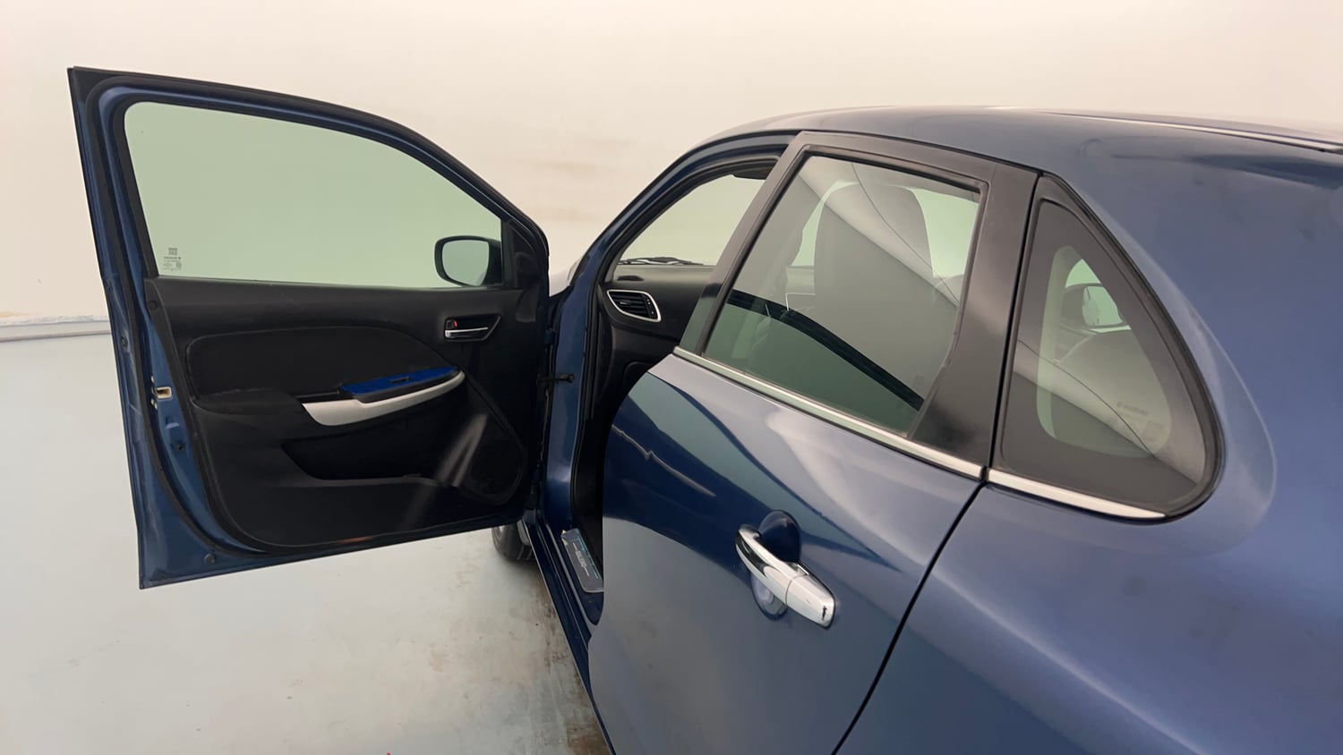 Used 2018 Maruti Suzuki Baleno Alpha 1.2 Petrol Manual interior LEFT FRONT DOOR OPEN VIEW