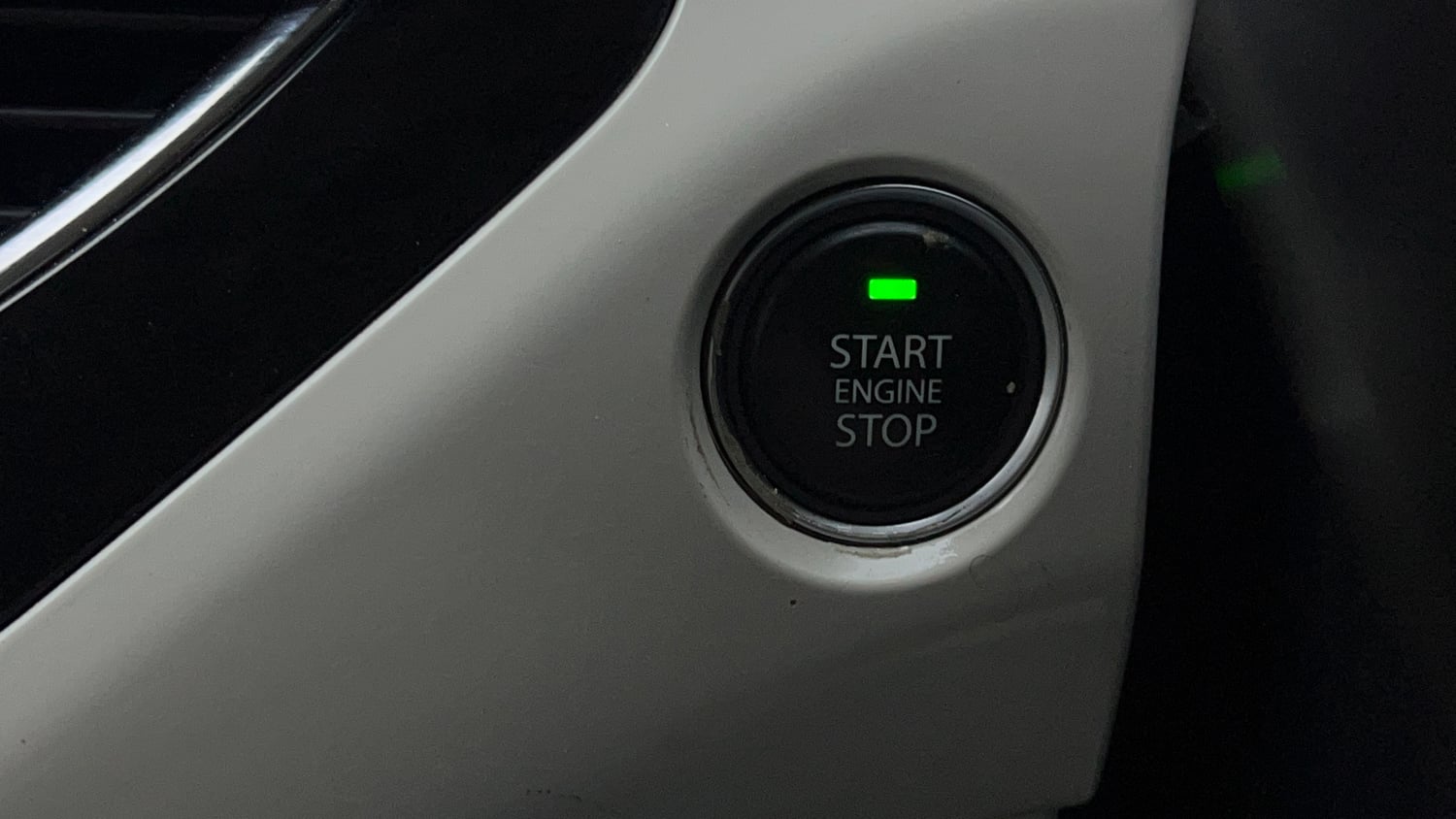 Used 2023 Tata Nexon XZA Plus (L) Petrol Automatic top_features Keyless start