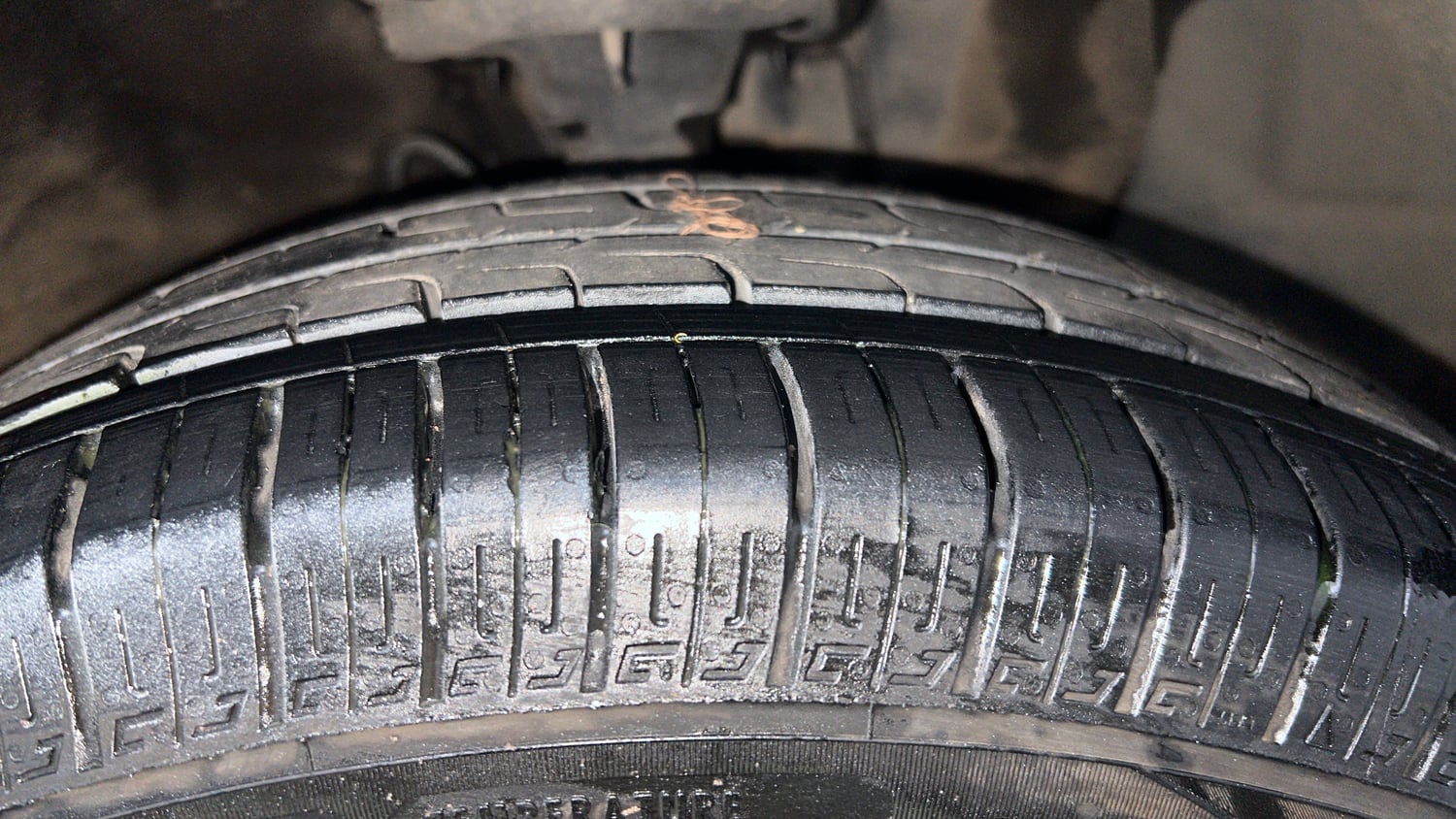 Used 2018 Hyundai Elite i20 Asta 1.2 Petrol Manual tyres RIGHT FRONT TYRE TREAD VIEW