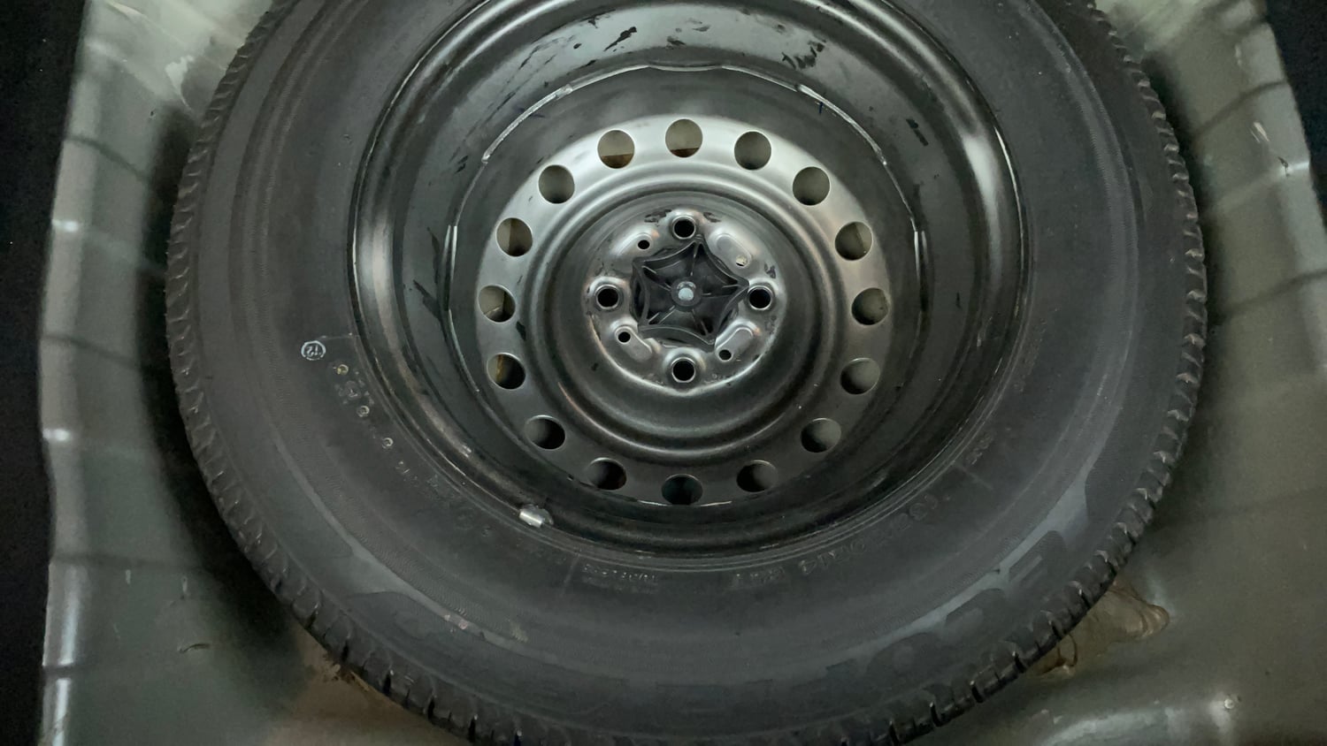 Used 2021 Tata Altroz XZ Diesel Diesel Manual tyres SPARE TYRE VIEW