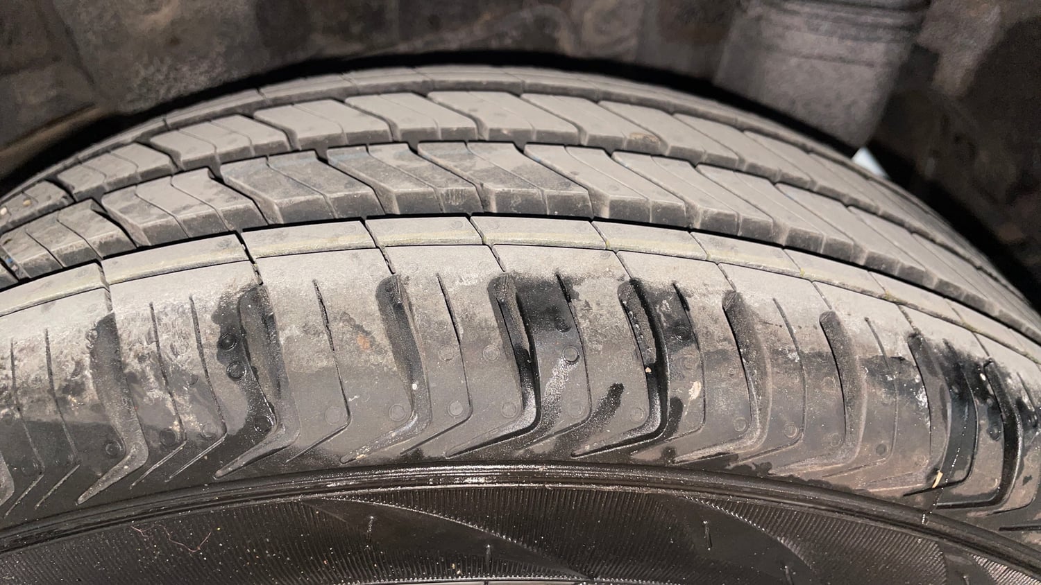 Used 2013 Hyundai Eon Magna Petrol Manual tyres LEFT REAR TYRE TREAD VIEW