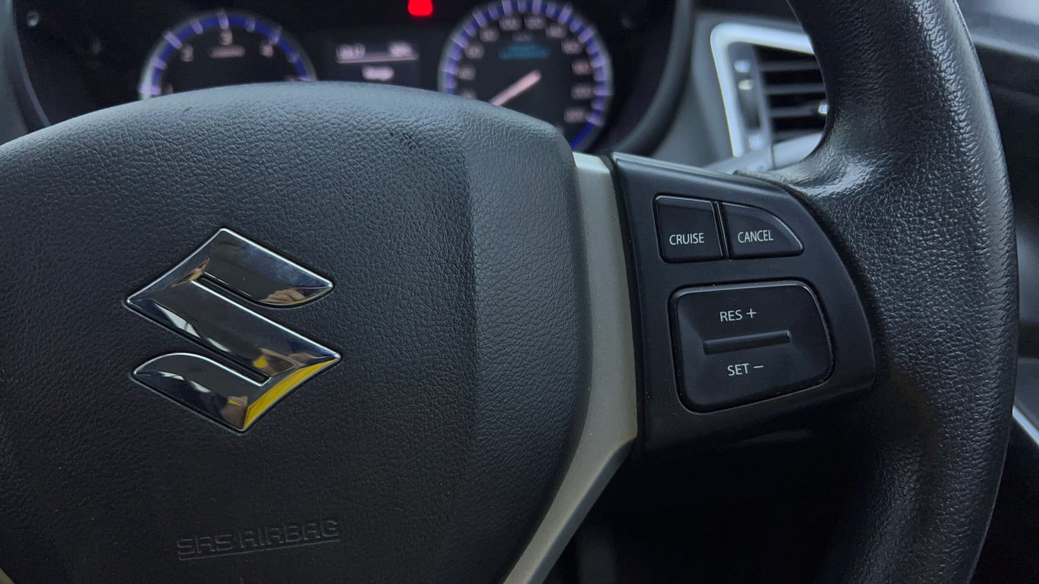 Used 2018 Maruti Suzuki S-Cross Zeta 1.3 Diesel Manual top_features Cruise control