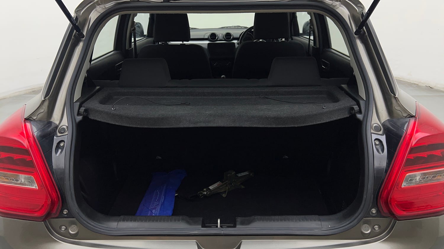 Used 2021 Maruti Suzuki Swift VXi Petrol Manual interior DICKY INSIDE VIEW