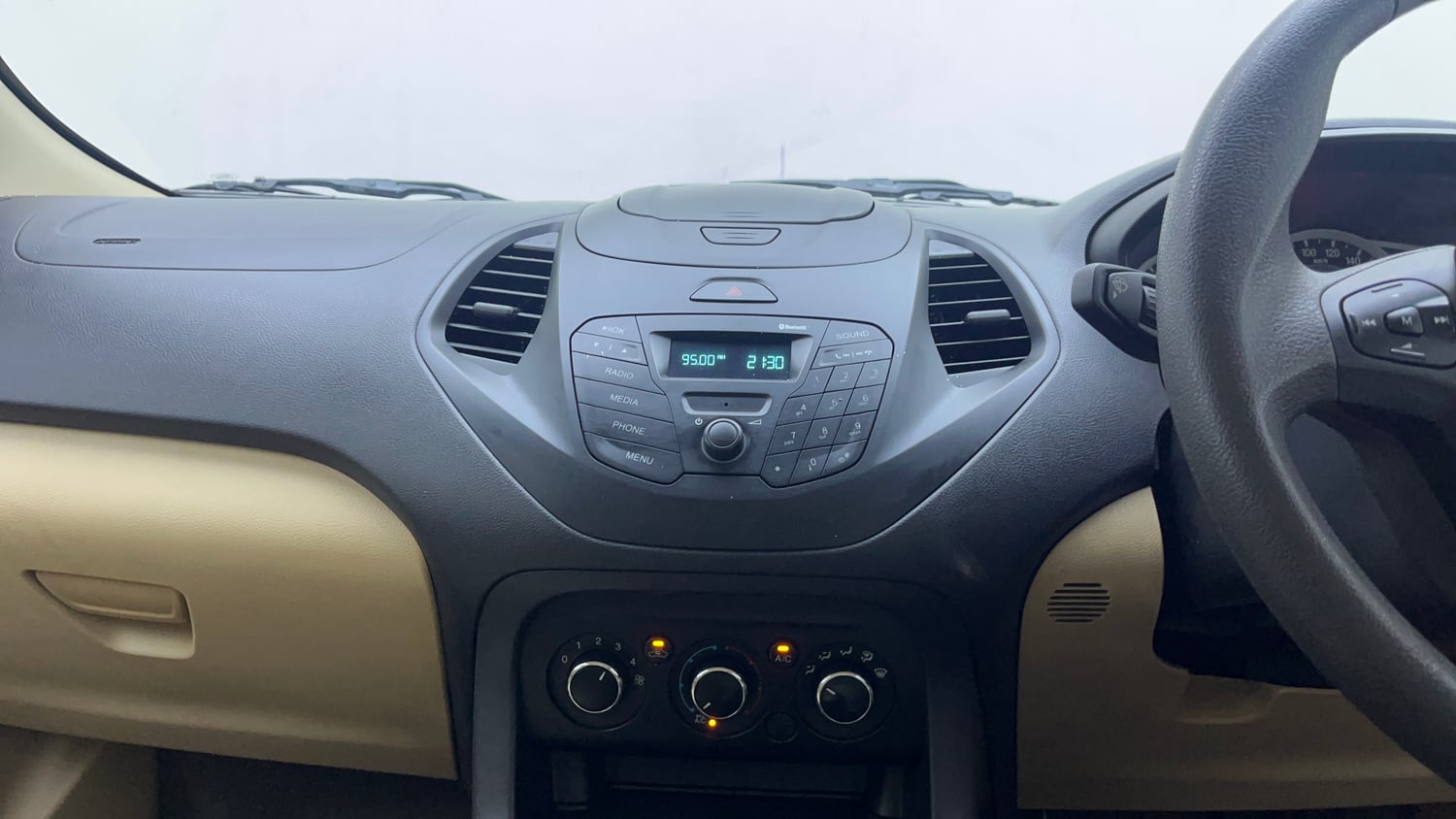 Used 2018 Ford Figo Aspire Trend 1.2 Ti-VCT Petrol Manual interior MUSIC SYSTEM & AC CONTROL VIEW