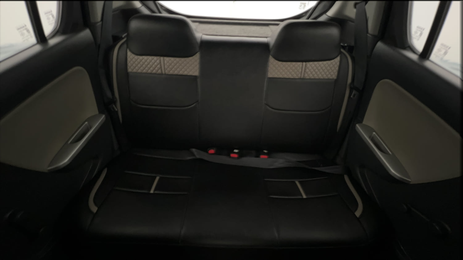 Used 2020 Tata Tiago XT Petrol Manual interior REAR SEAT CONDITION VIEW