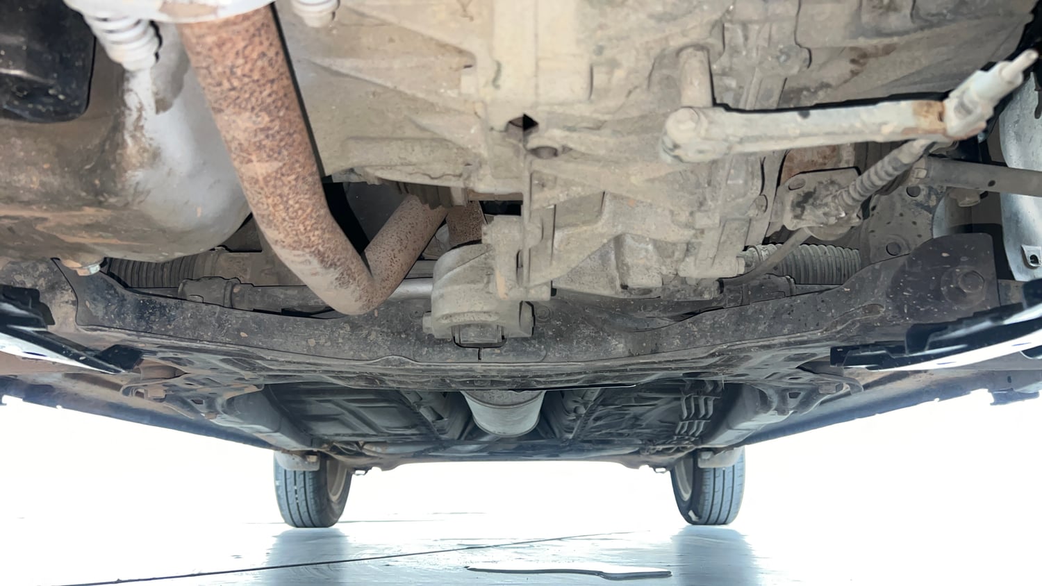 Used 2017 Maruti Suzuki Dzire ZXi Petrol Manual extra FRONT LEFT UNDERBODY VIEW
