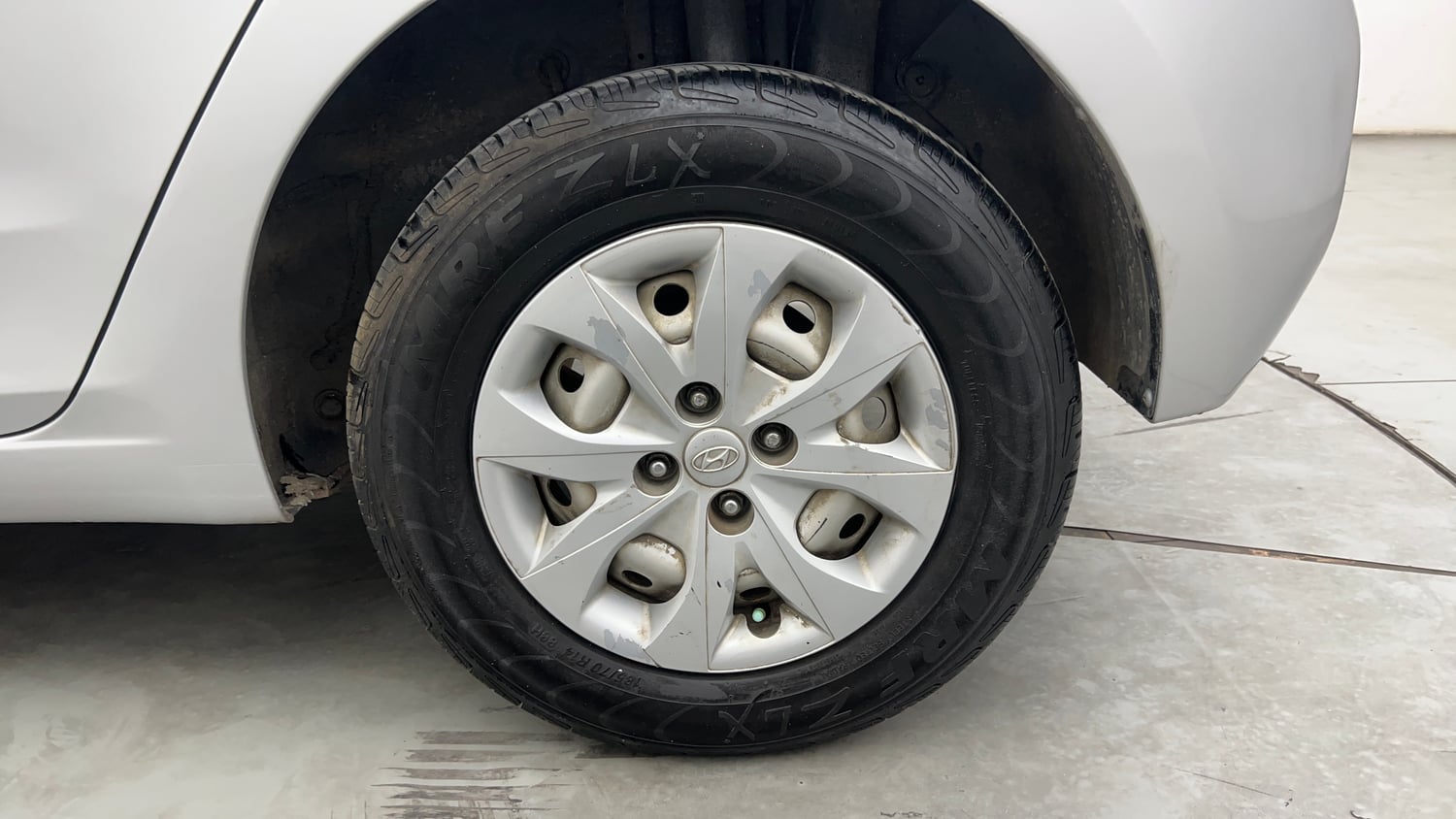 Used 2018 Hyundai Elite i20 Era 1.4 CRDi Diesel Manual tyres LEFT REAR TYRE RIM VIEW