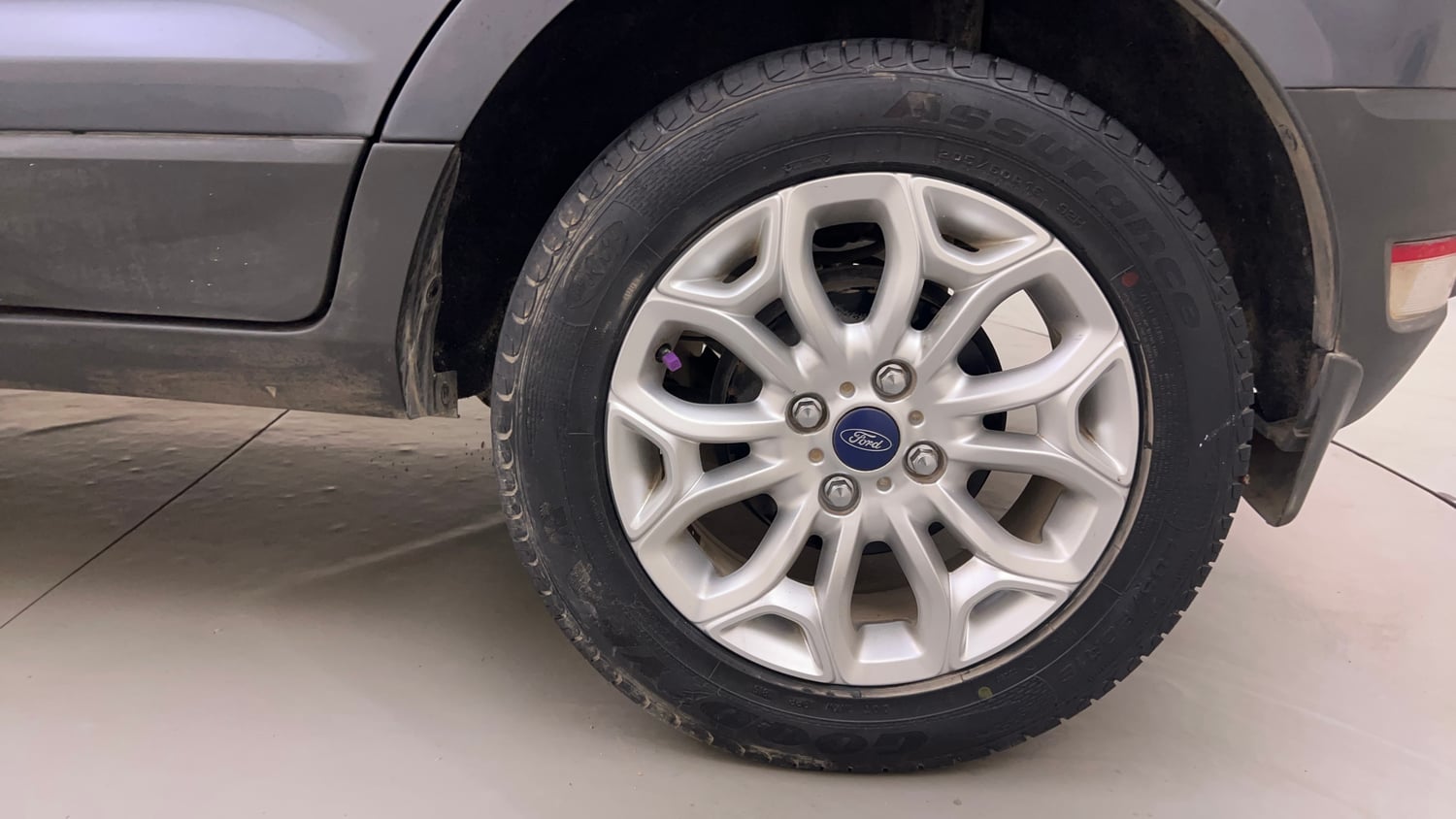 Used 2015 Ford EcoSport Titanium 1.5 Ti-VCT AT Petrol Automatic tyres LEFT REAR TYRE RIM VIEW