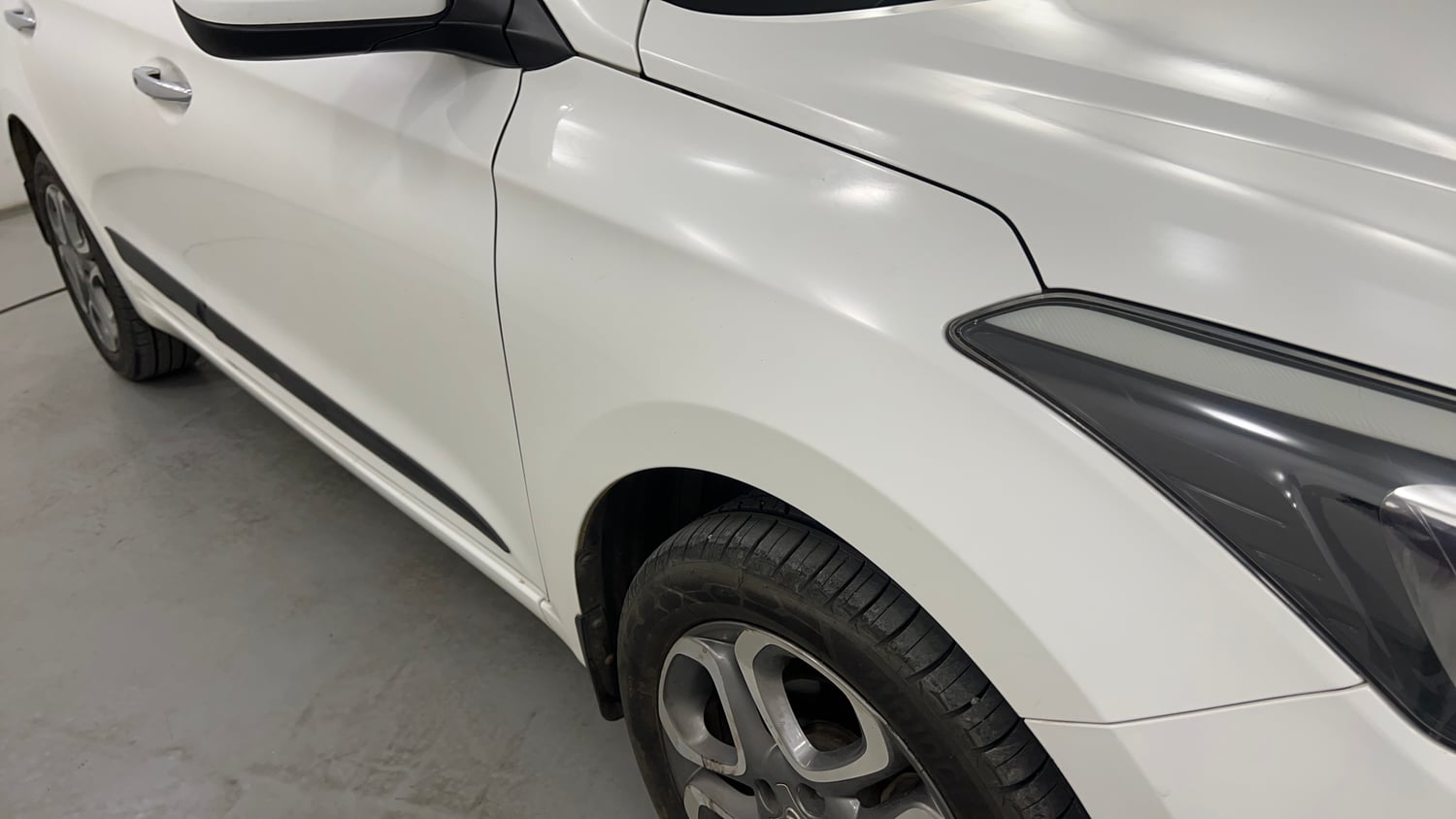 Used 2020 Hyundai Elite i20 Asta 1.2 (O) Petrol Manual dents MINOR SCRATCH