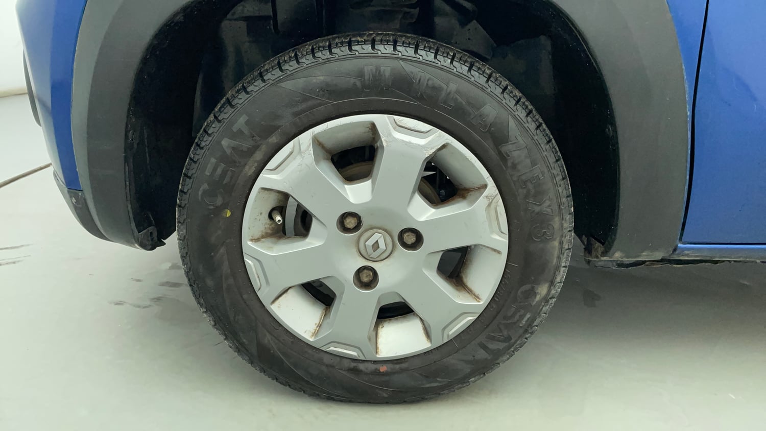 Used 2017 Renault Kwid CLIMBER 1.0 Petrol Manual tyres LEFT FRONT TYRE RIM VIEW