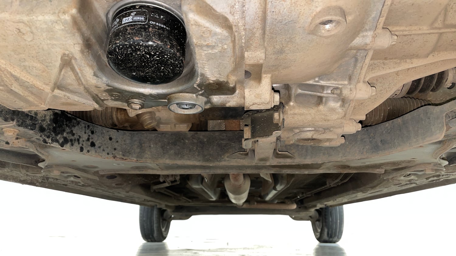 Used 2023 Renault Triber RXZ EASY-R AMT Petrol Automatic extra FRONT LEFT UNDERBODY VIEW