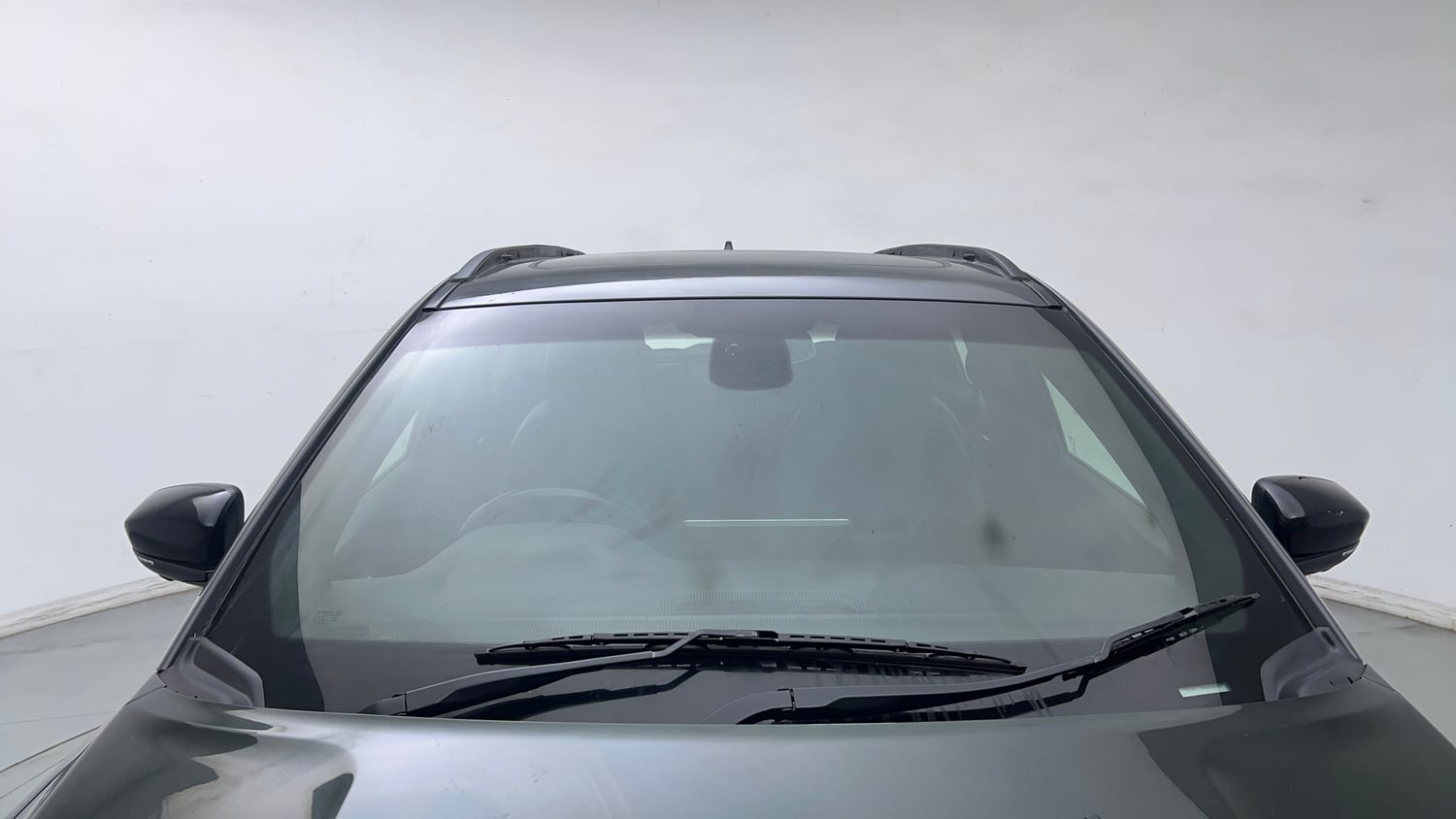 Used 2022 Jeep Compass Model S (O) 1.4 Petrol DCT Petrol Automatic exterior FRONT WINDSHIELD VIEW
