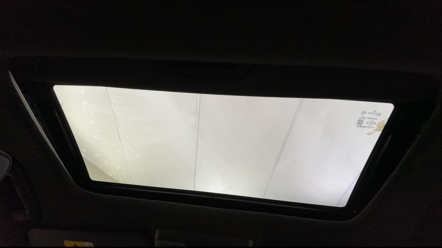 Used 2024 Tata Altroz XZ Plus (S) Dark Edition Petrol Manual top_features Sunroof