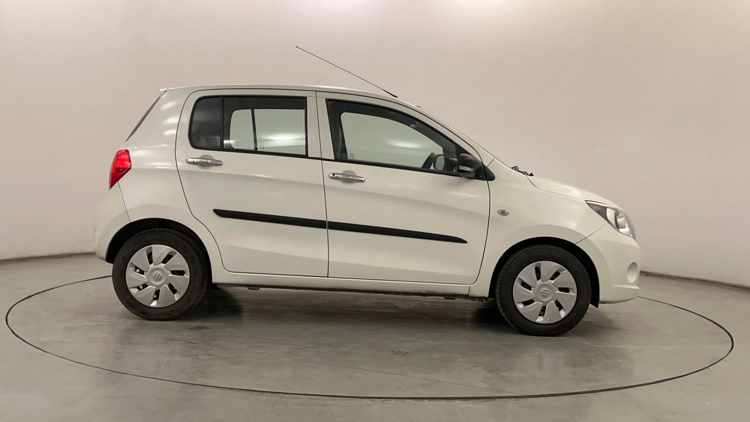 Used 2017 Maruti Suzuki Celerio VXi AMT Petrol Automatic exterior RIGHT SIDE VIEW