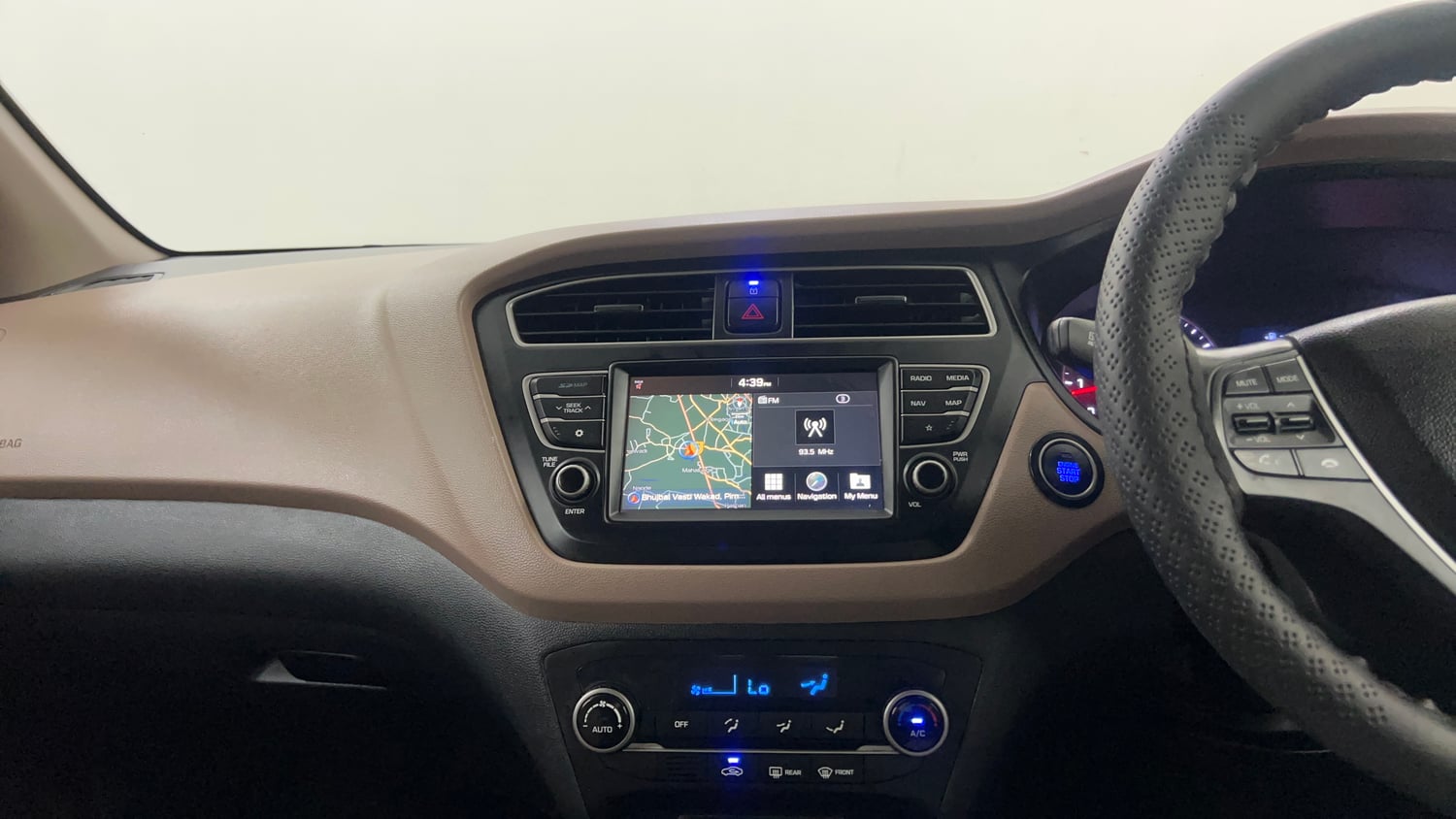 Used 2020 Hyundai Elite i20 Asta 1.2 (O) Petrol Manual interior MUSIC SYSTEM & AC CONTROL VIEW
