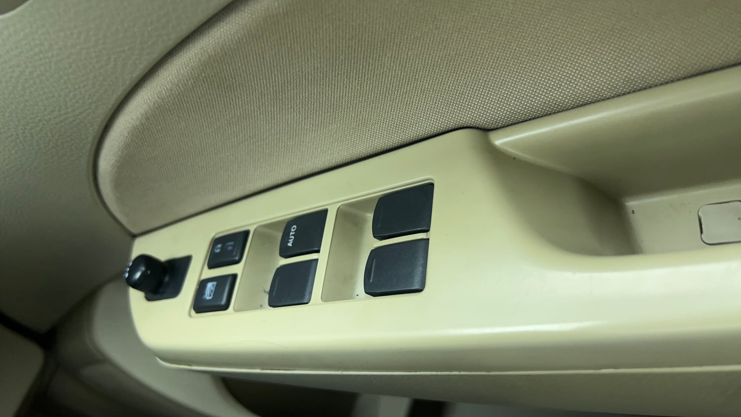 Used 2012 Maruti Suzuki Swift Dzire Automatic Petrol Automatic top_features Power windows