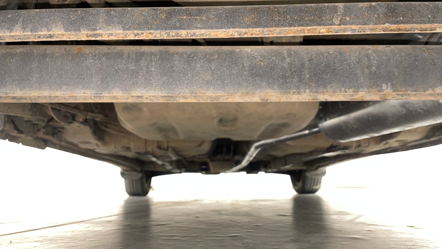 Used 2013 Hyundai Eon Magna Petrol Manual extra REAR UNDERBODY VIEW (TAKEN FROM REAR)