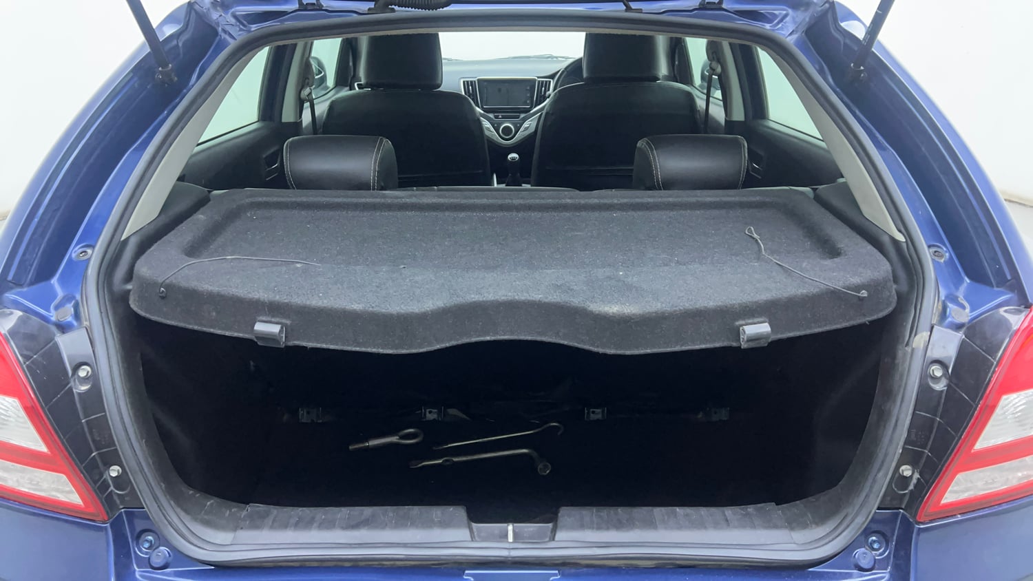 Used 2018 Maruti Suzuki Baleno Alpha 1.2 Petrol Manual interior DICKY INSIDE VIEW