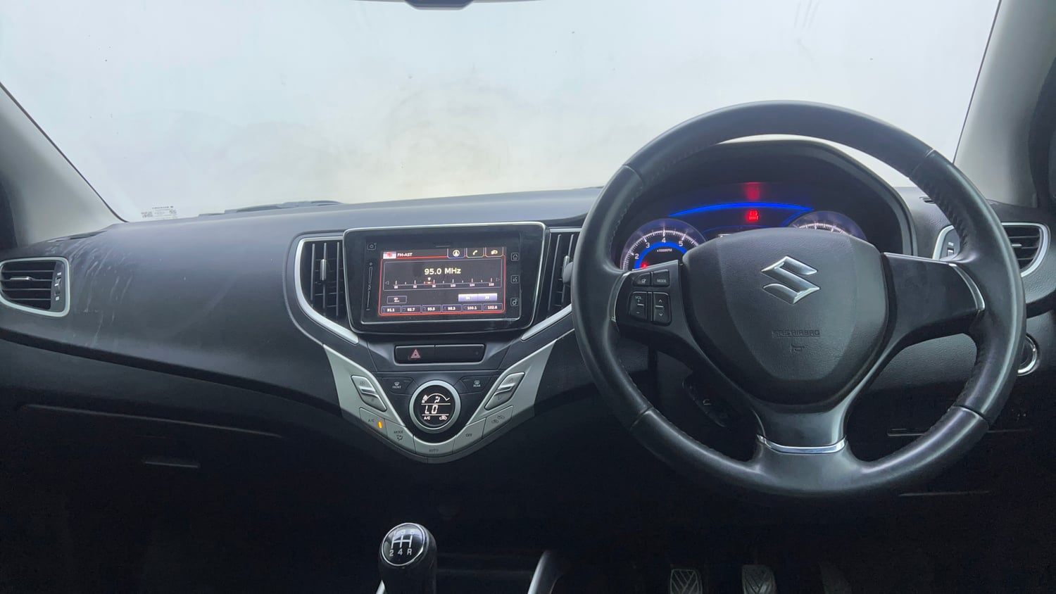 Used 2018 Maruti Suzuki Baleno Alpha 1.2 Petrol Manual interior DASHBOARD VIEW